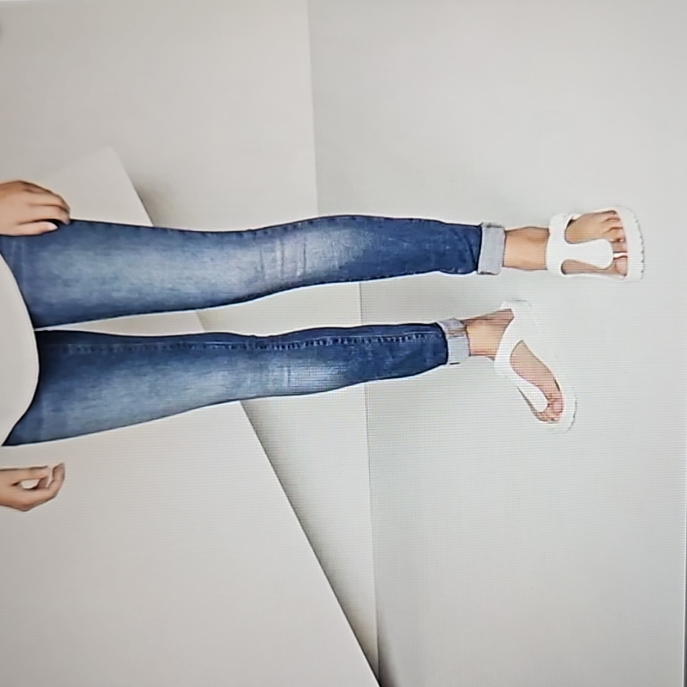 BIRKENSTOCK: white Gizeh Eva Essentials sandals